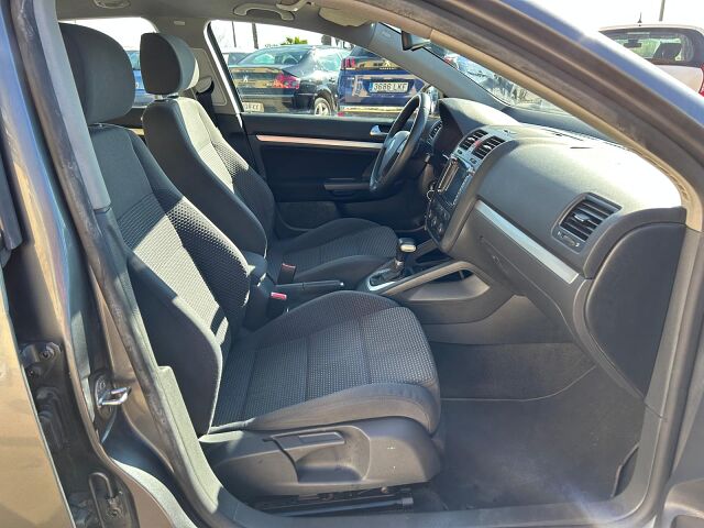 VOLKSWAGEN JETTA ADVANCE 2.0 TDI AUT0 SPANISH LHD IN SPAIN 115000 MILES 2006